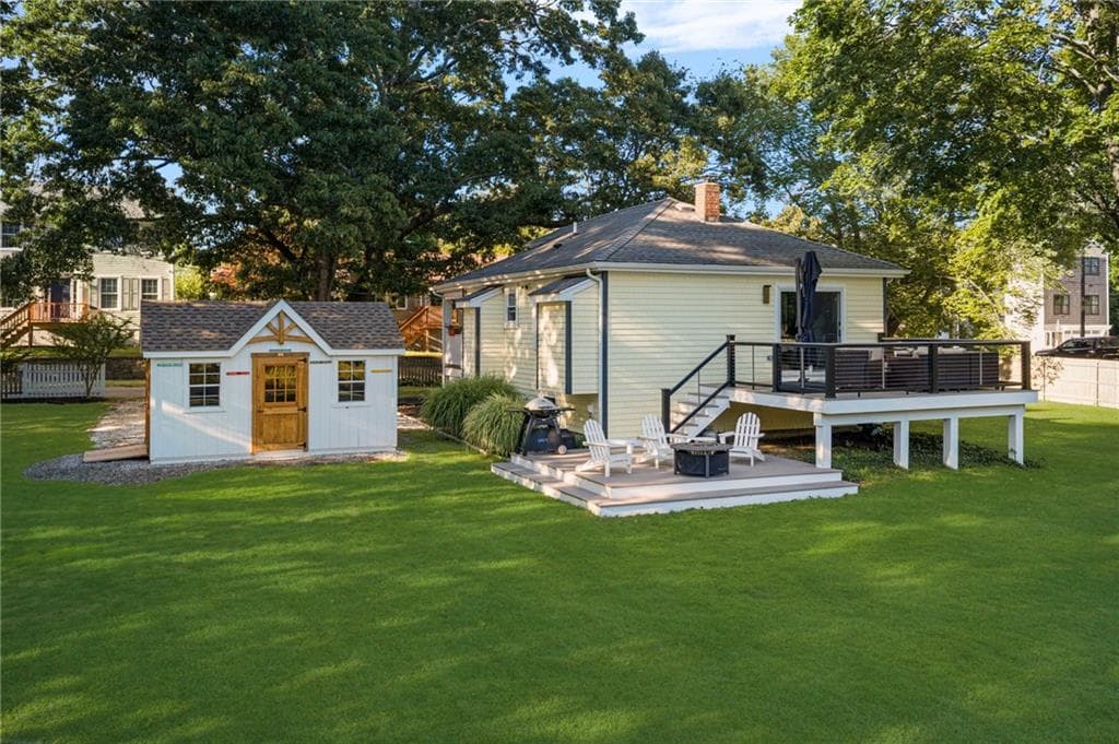 Single Family Residence at 34 Wuddall Avenue, Warwick, photo 4 of 46