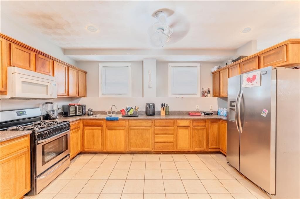 Multi Family at 95 Laura Street, Providence, photo 27 of 31