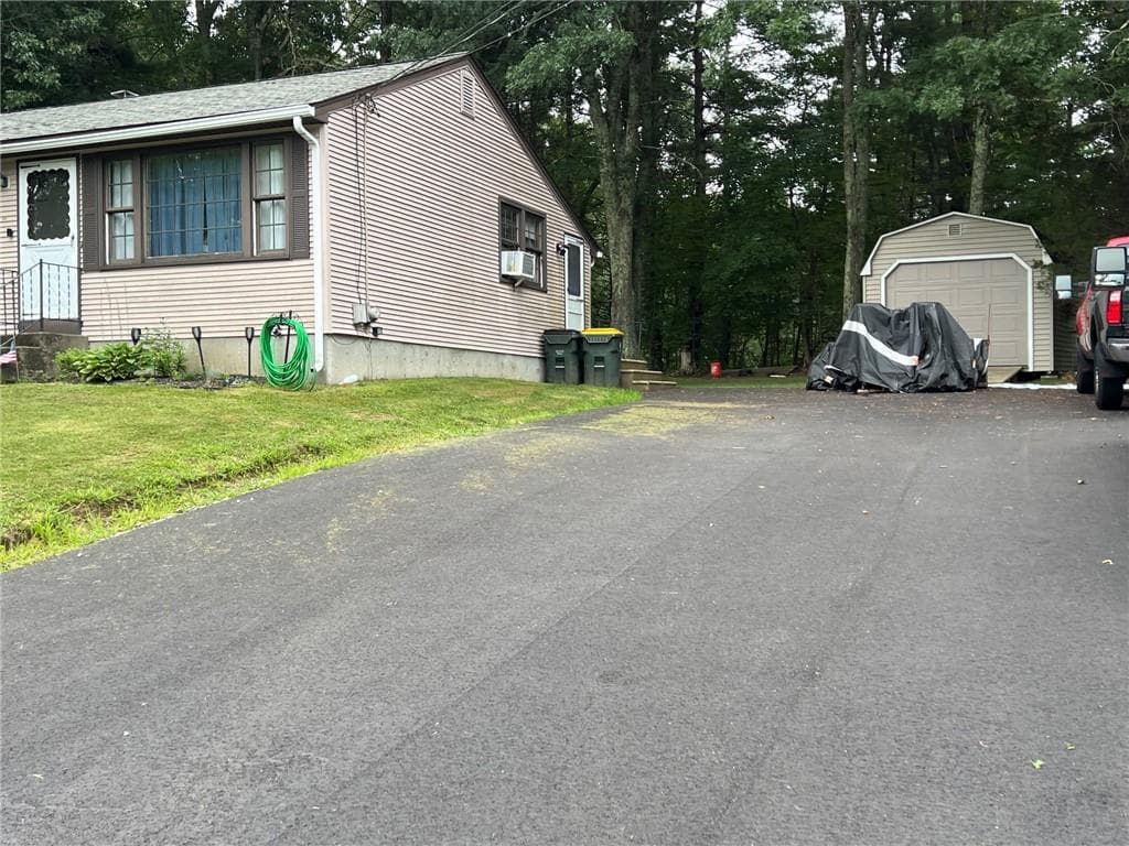 Single Family Residence at 110 Maple Drive, Burrillville, photo 2 of 29