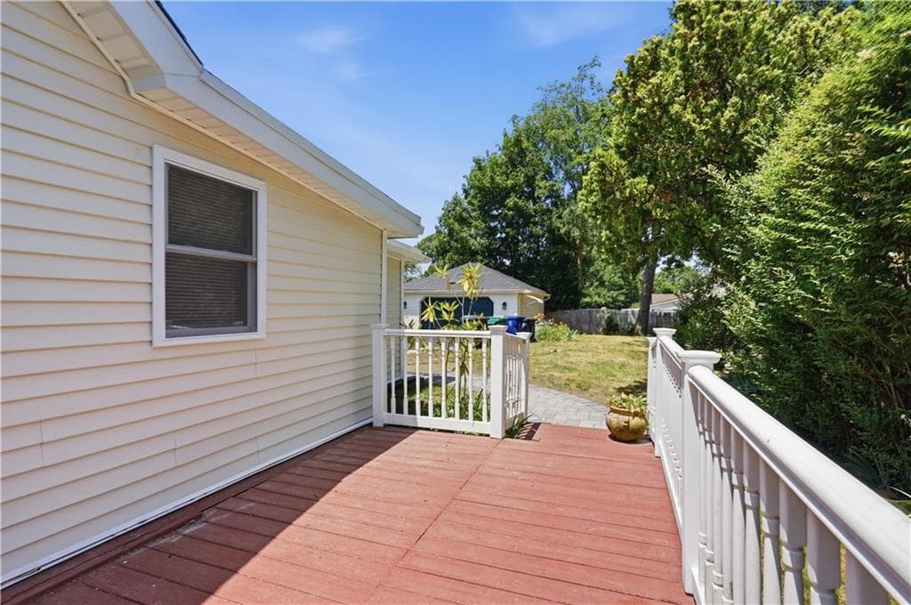 45 Marine Avenue photo 7