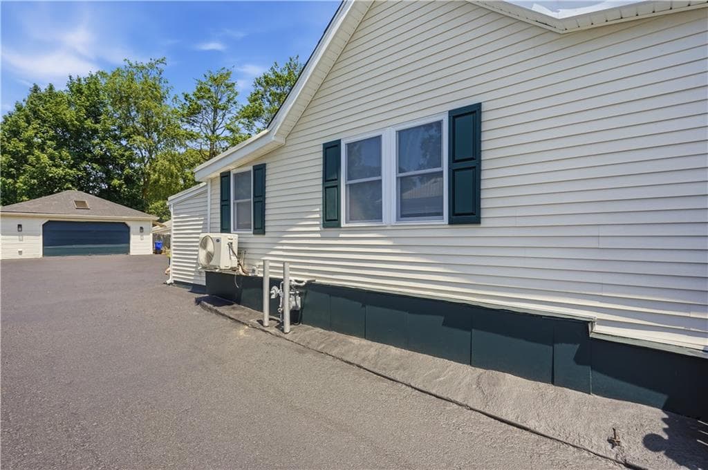 45 Marine Avenue photo 3