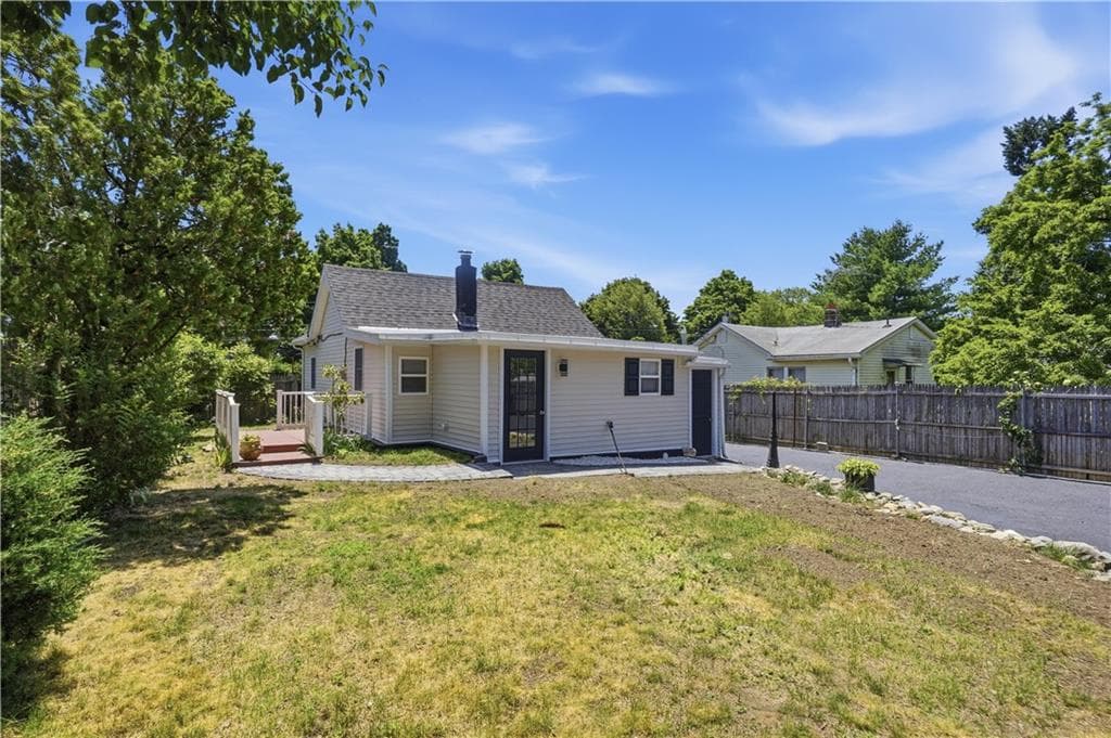 45 Marine Avenue photo 9