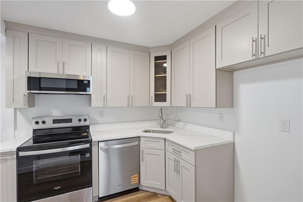 45 Marine Avenue photo 24