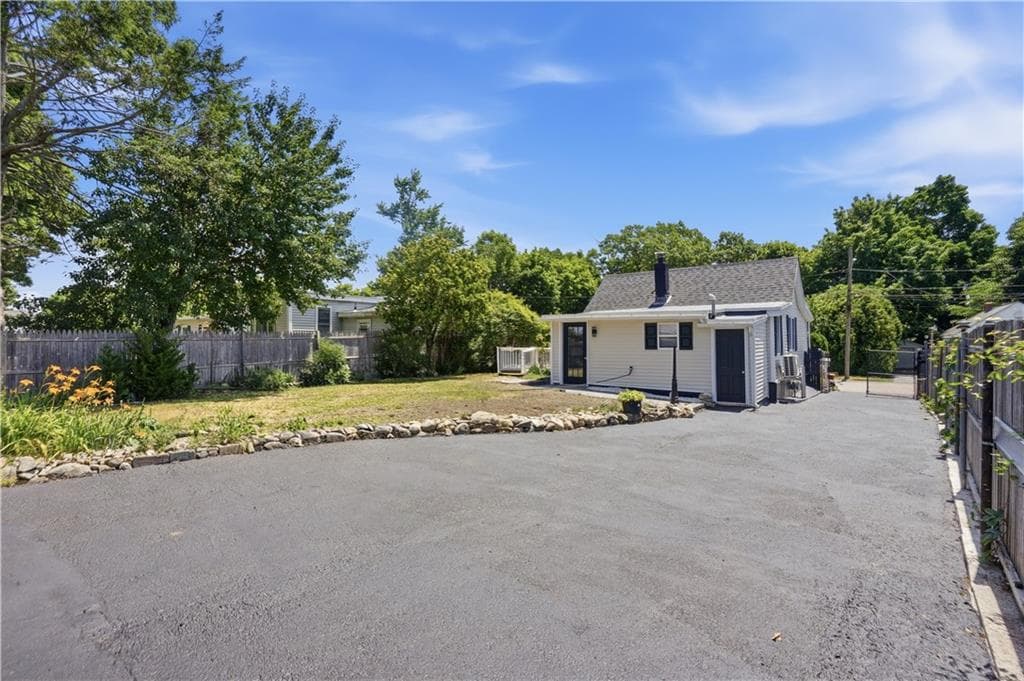 45 Marine Avenue photo 10