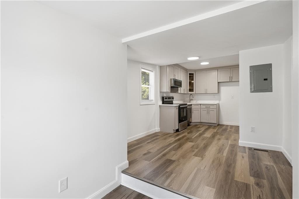 45 Marine Avenue photo 18