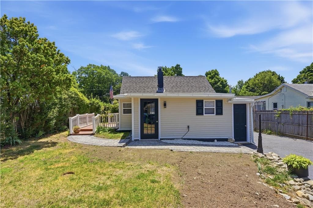45 Marine Avenue photo 8