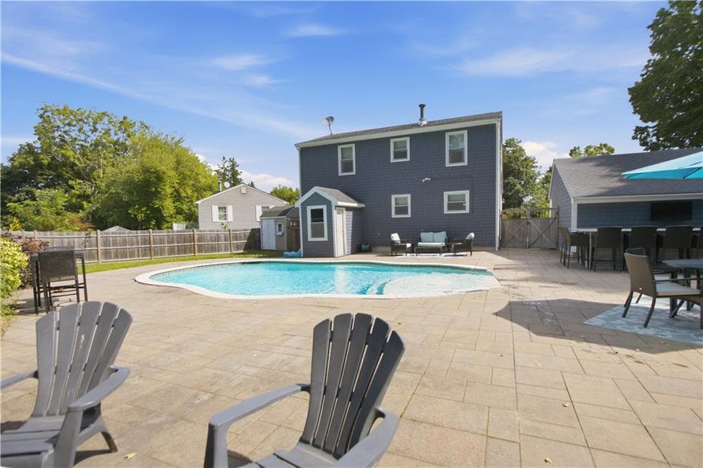 5 Beejay Court photo 32