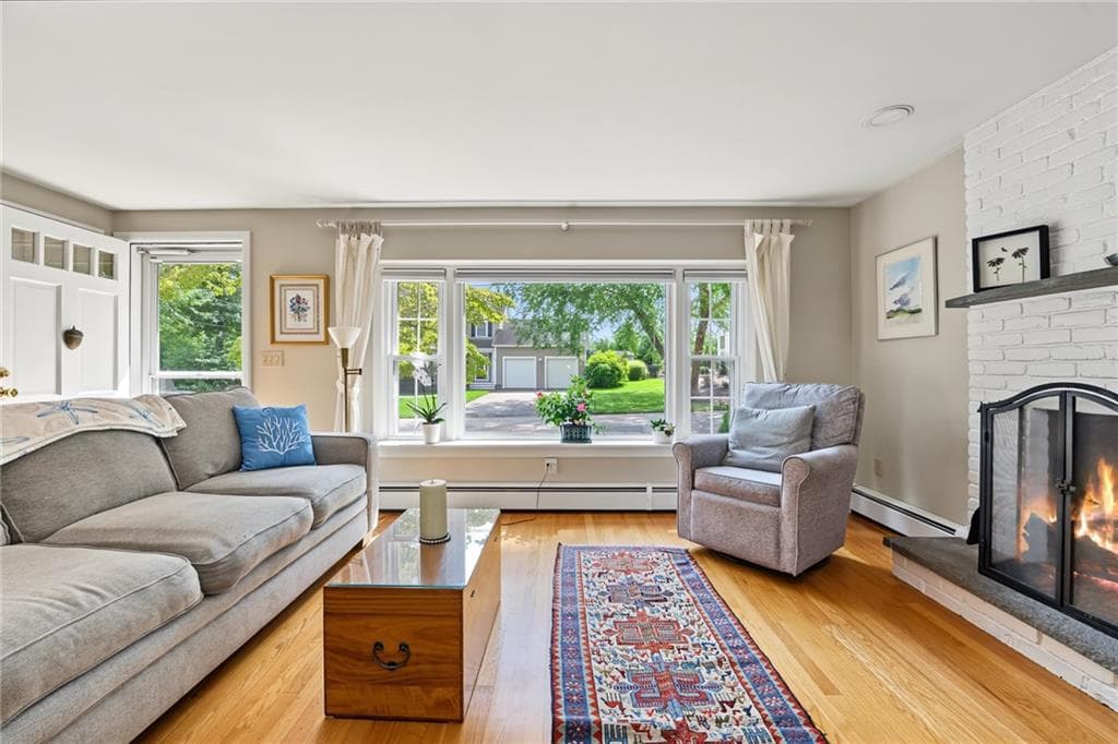 Single Family Residence at 10 Cherry Lane, Barrington, photo 6 of 34
