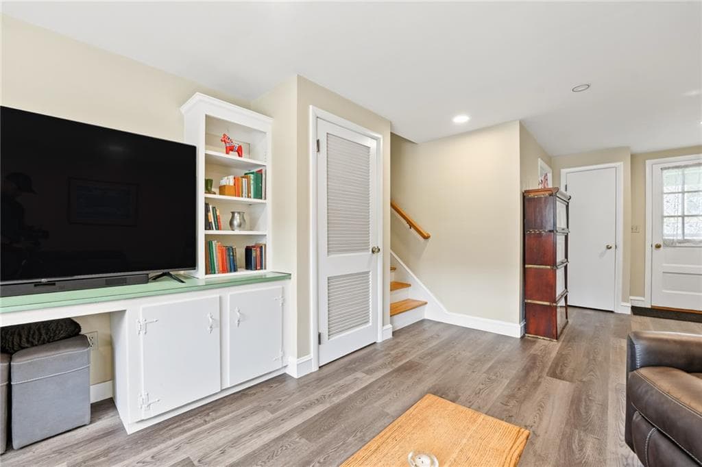 Single Family Residence at 10 Cherry Lane, Barrington, photo 22 of 34