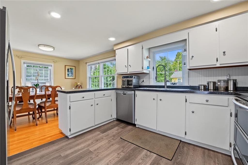 Single Family Residence at 10 Cherry Lane, Barrington, photo 9 of 34