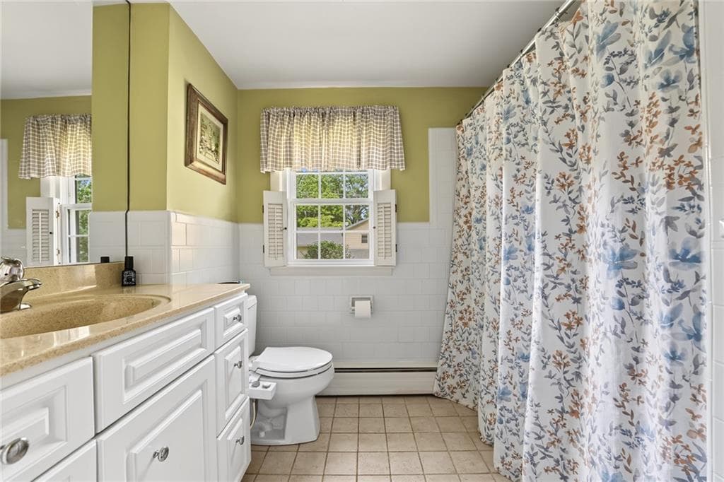 Single Family Residence at 10 Cherry Lane, Barrington, photo 18 of 34