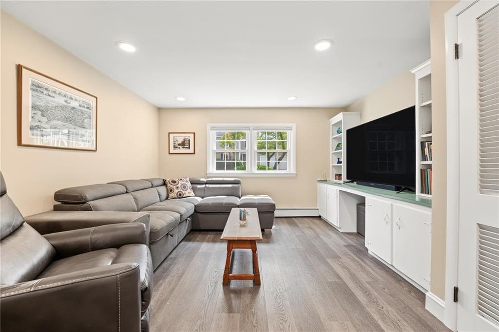Single Family Residence at 10 Cherry Lane, Barrington, photo 21 of 34