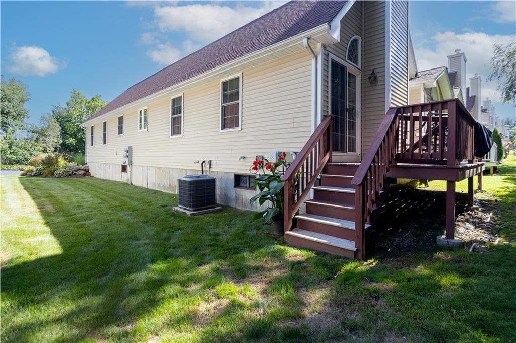 Condominium at 1421 Douglas Avenue UNIT L, North Providence, photo 3 of 32