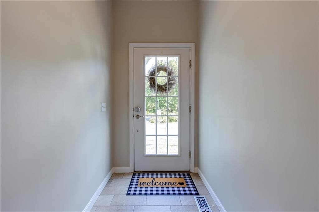 Condominium at 1421 Douglas Avenue UNIT L, North Providence, photo 4 of 32
