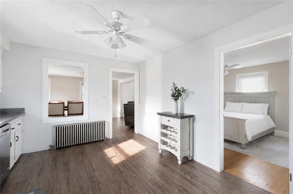 Single Family Residence at 135 Sandringham Avenue, Providence, photo 14 of 31