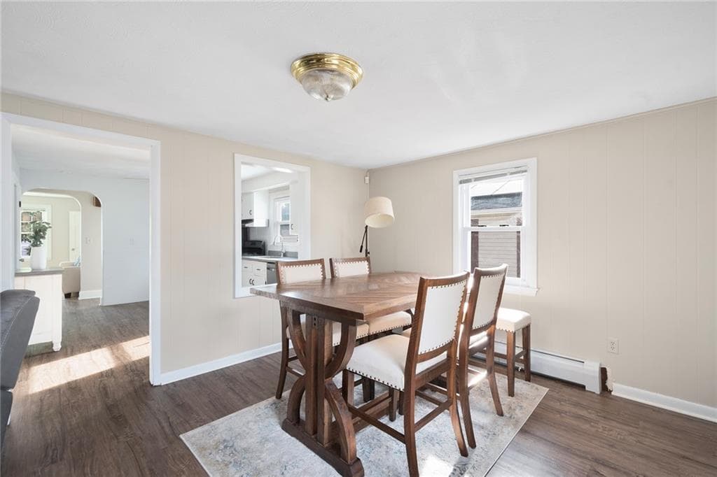 Single Family Residence at 135 Sandringham Avenue, Providence, photo 18 of 31