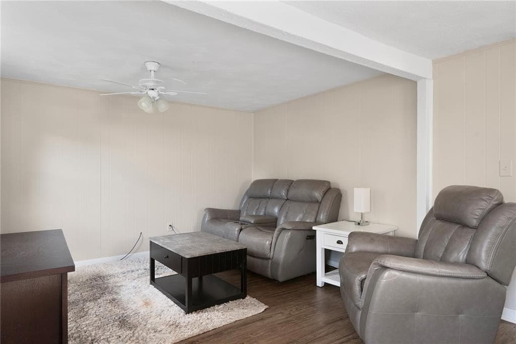 Single Family Residence at 135 Sandringham Avenue, Providence, photo 21 of 31