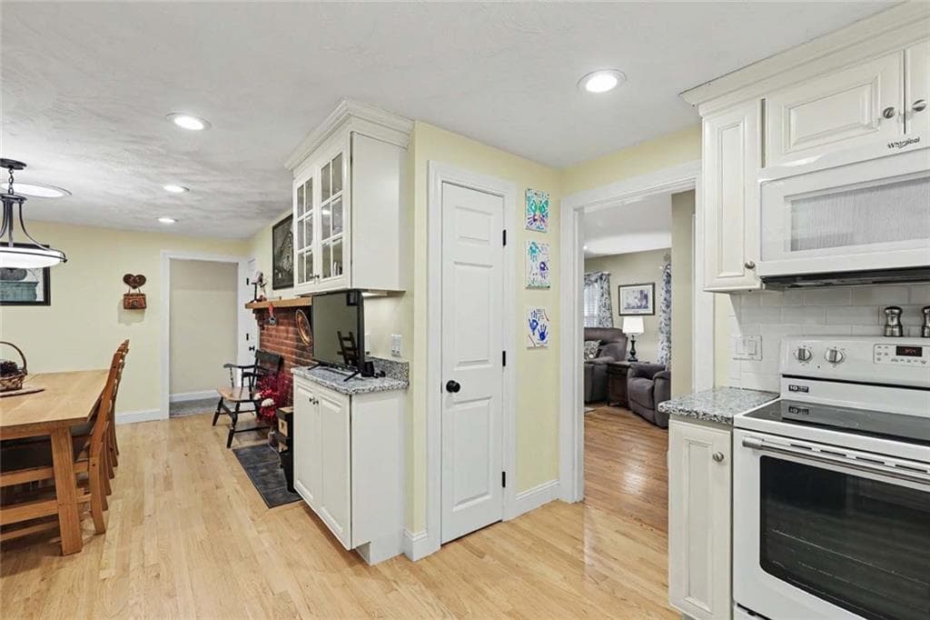 Single Family Residence at 25 Tingley Drive, Cumberland, photo 17 of 47