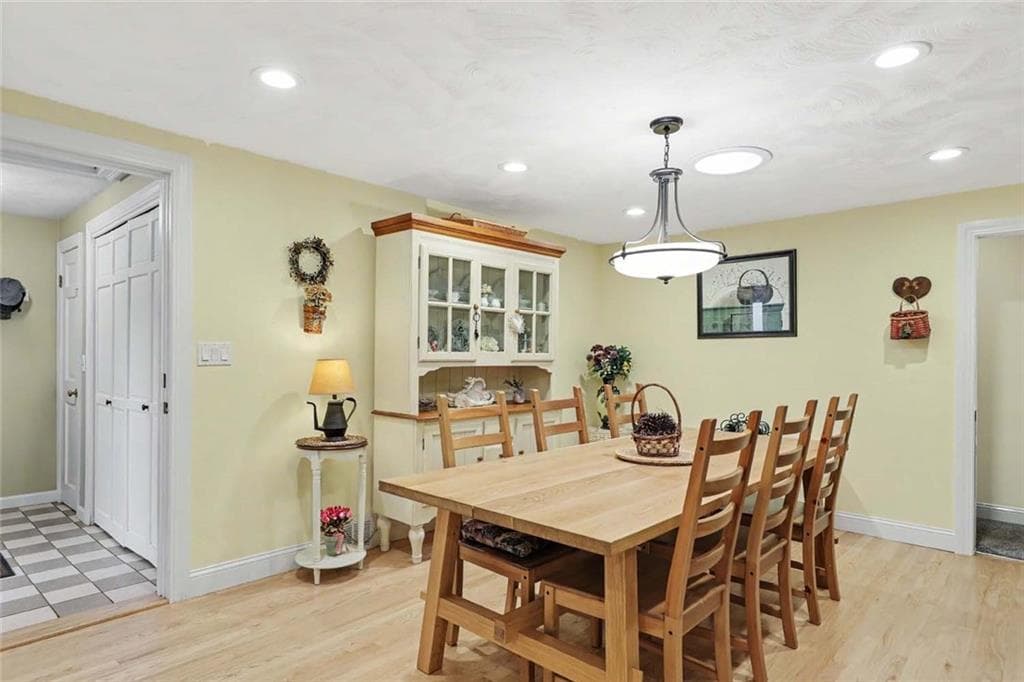 Single Family Residence at 25 Tingley Drive, Cumberland, photo 18 of 47