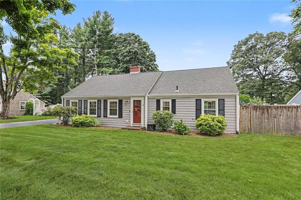Single Family Residence at 25 Tingley Drive, Cumberland, photo 4 of 47