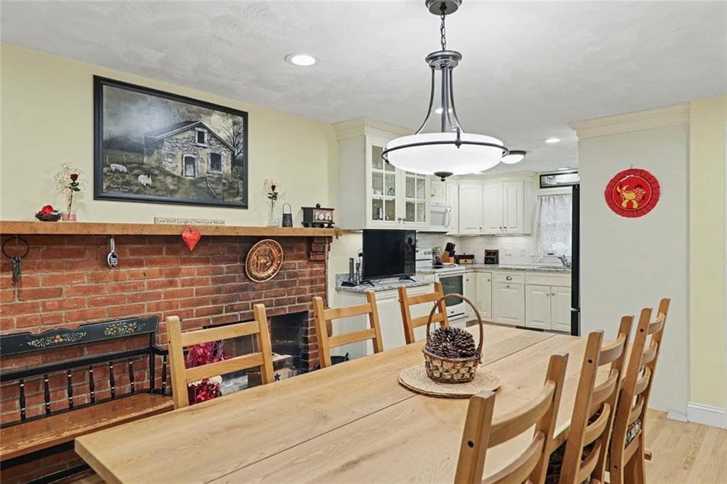 Single Family Residence at 25 Tingley Drive, Cumberland, photo 21 of 47