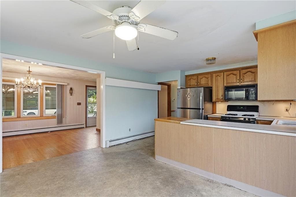 Single Family Residence at 51 Argonne Street, Johnston, photo 6 of 33