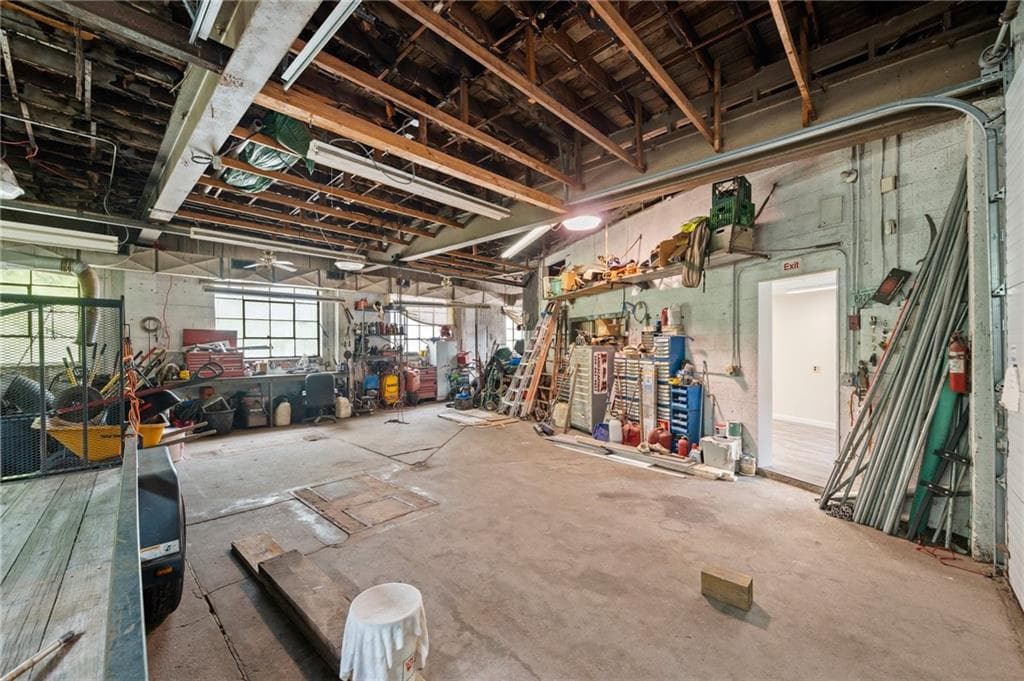 250 Manville Road photo 4