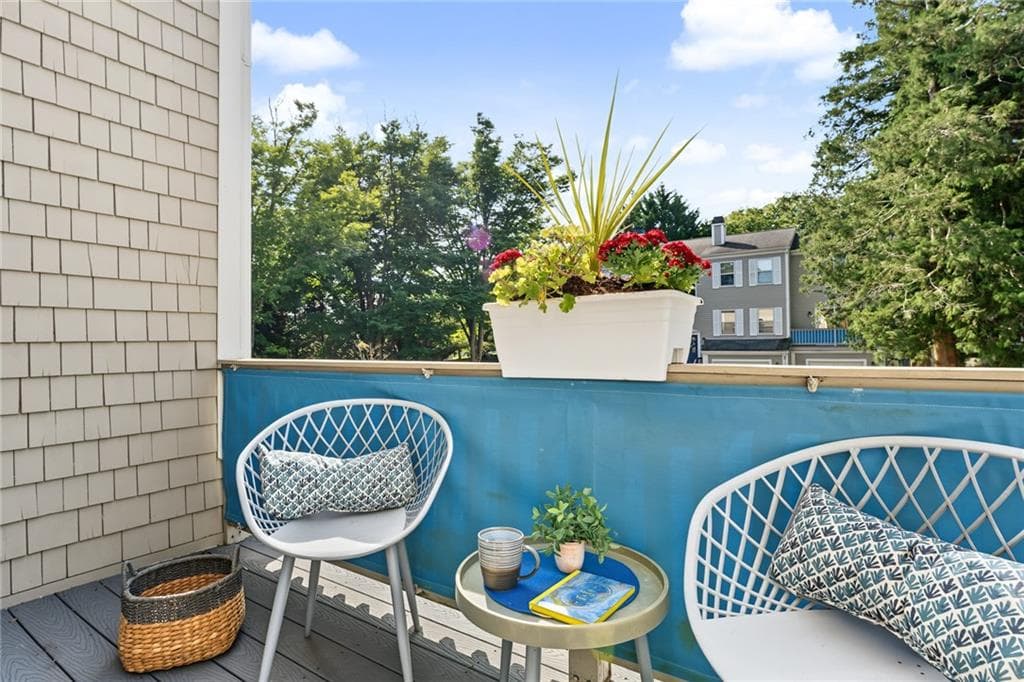 Condominium at 505 Clarks Row, Bristol, photo 20 of 36