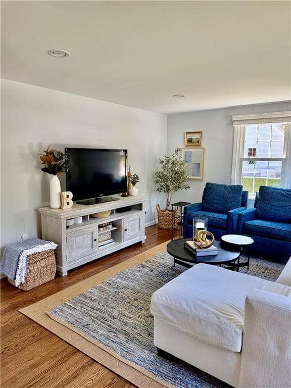 Single Family Residence at 7 Cortland Lane, Smithfield, photo 13 of 25