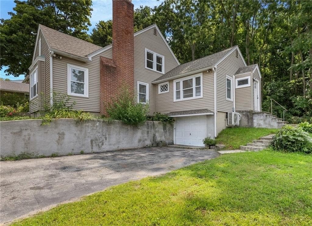 9 Country Parkway photo 2