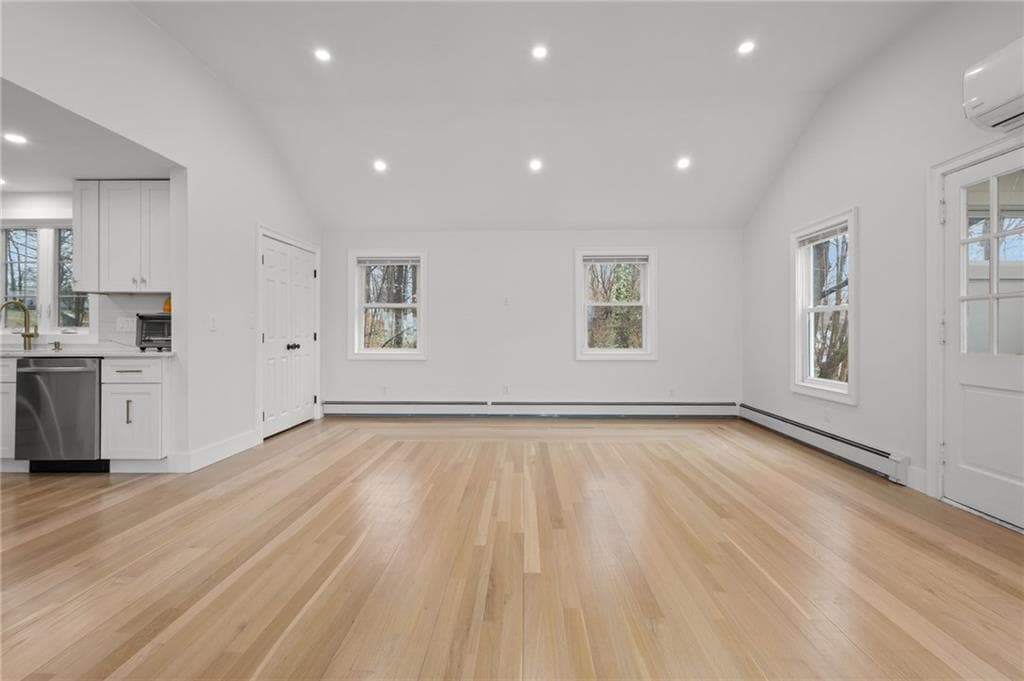 9 Country Parkway photo 13