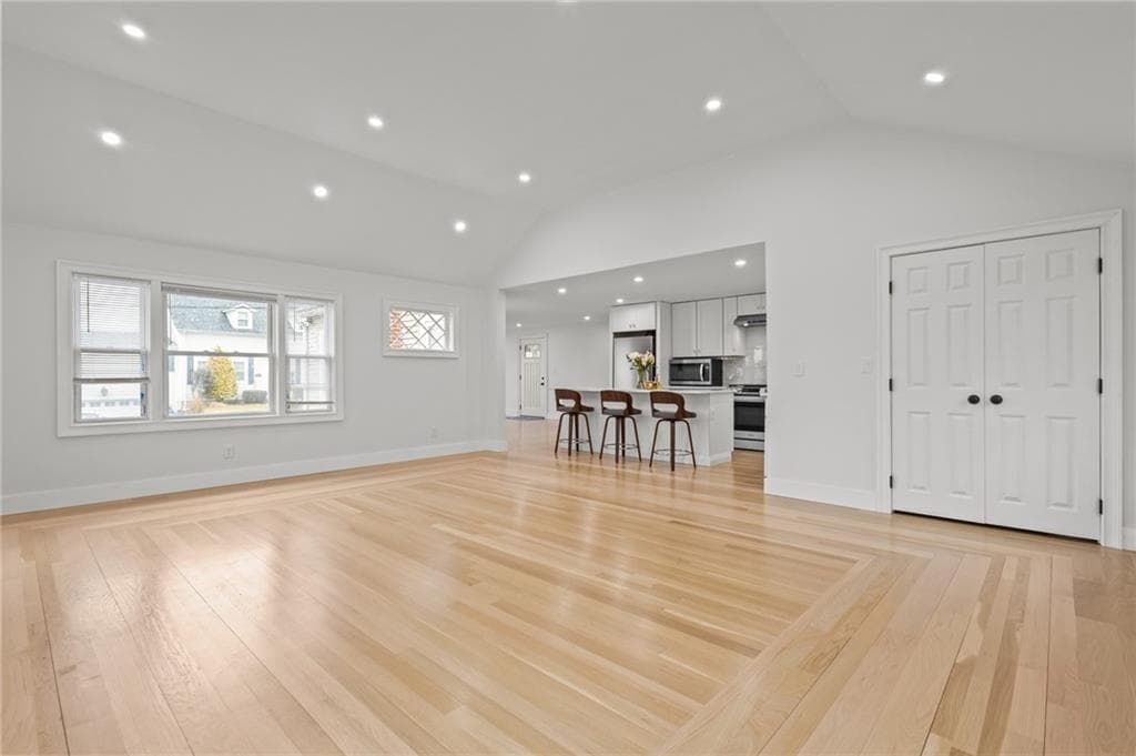 9 Country Parkway photo 19