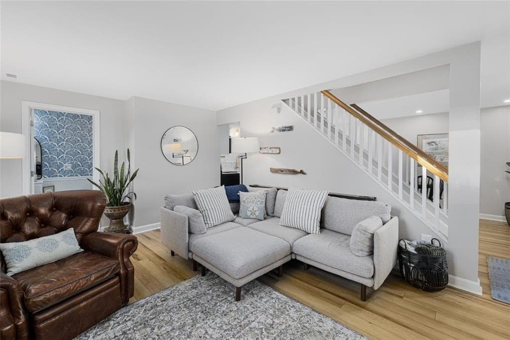 208 Marlborough Street UNIT 4 photo 5