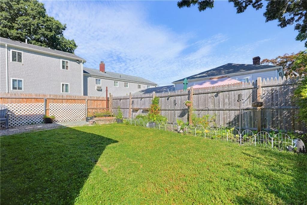 Single Family Residence at 127 Fern Street, Warwick, photo 23 of 31