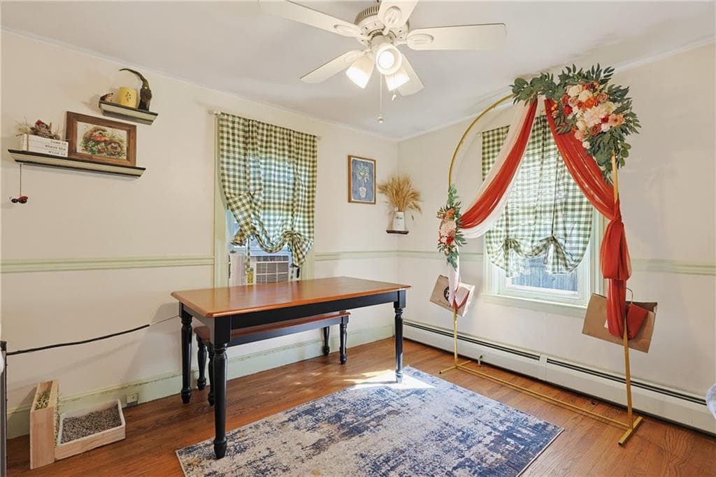 Single Family Residence at 127 Fern Street, Warwick, photo 12 of 31