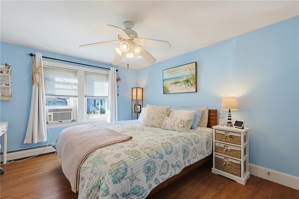 Single Family Residence at 127 Fern Street, Warwick, photo 10 of 31