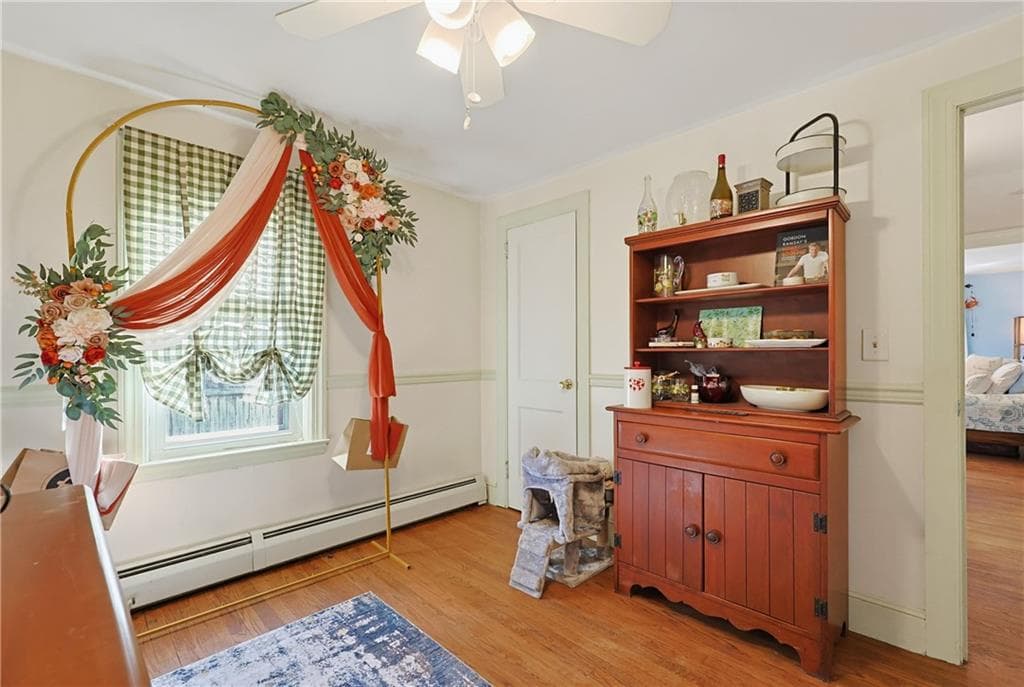 Single Family Residence at 127 Fern Street, Warwick, photo 14 of 31