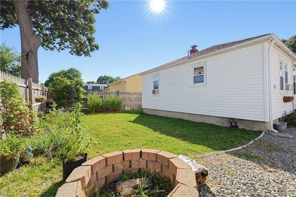 Single Family Residence at 127 Fern Street, Warwick, photo 25 of 31