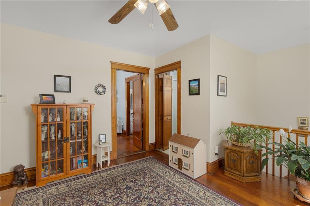 19 Bouvier Avenue photo 27