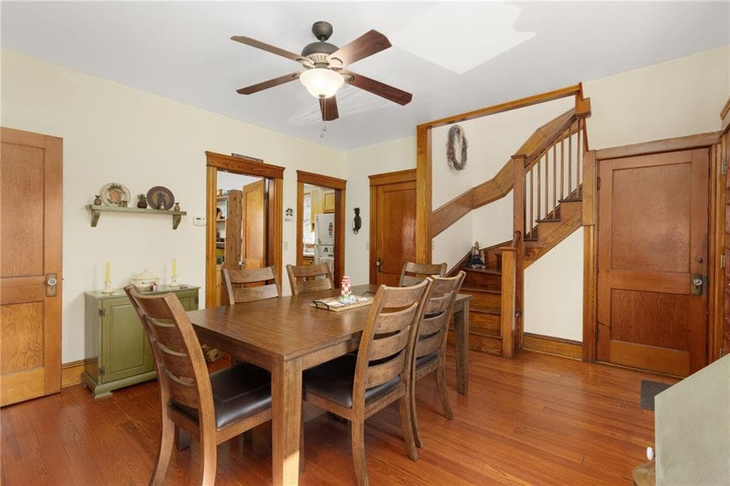 19 Bouvier Avenue photo 3
