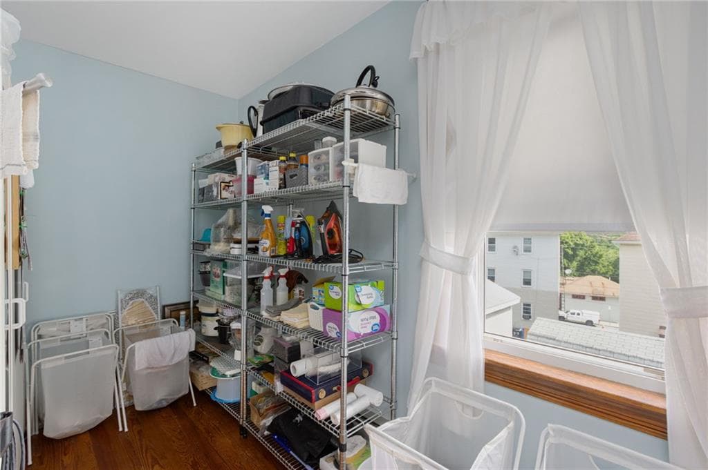 19 Bouvier Avenue photo 36