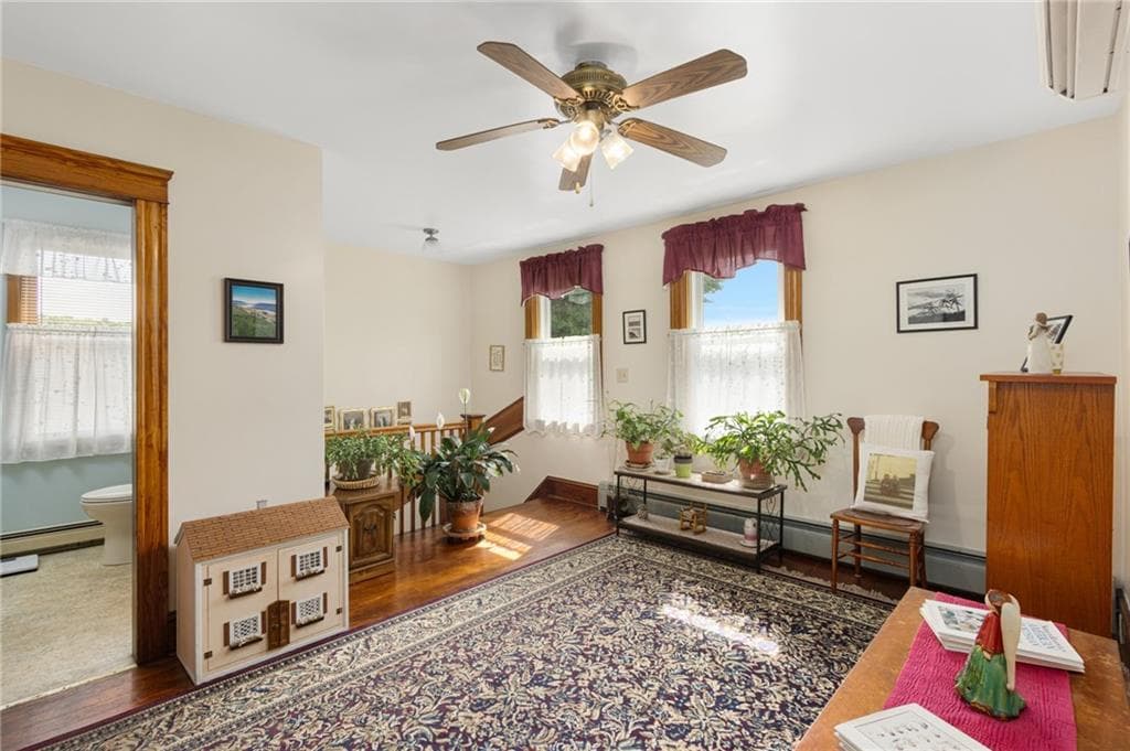 19 Bouvier Avenue photo 30