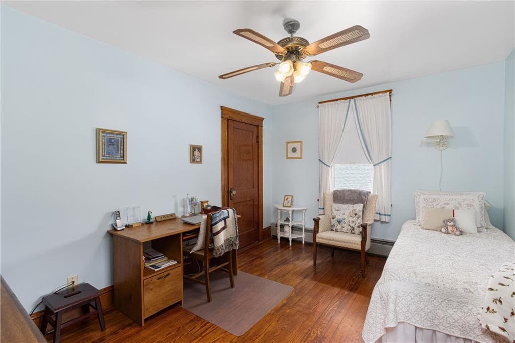 19 Bouvier Avenue photo 34
