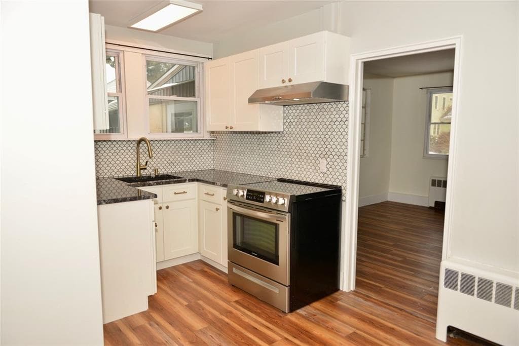 Multi Family at 14 South Atlantic Avenue, Warwick, photo 10 of 24