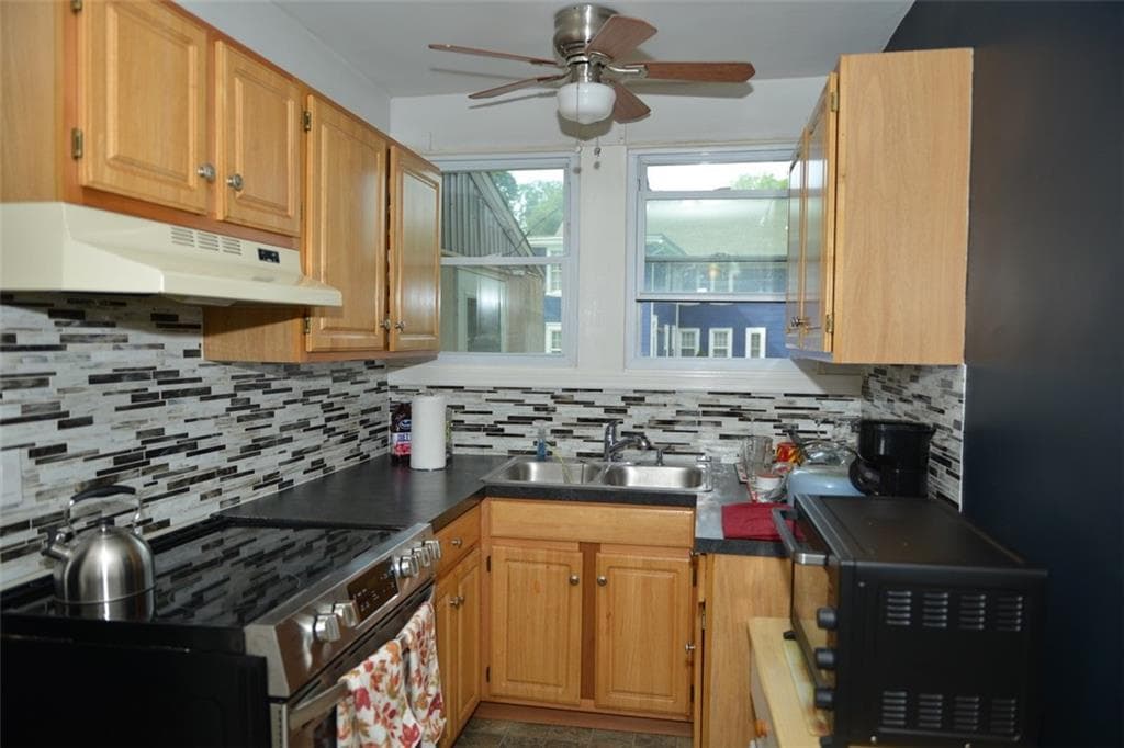 Multi Family at 14 South Atlantic Avenue, Warwick, photo 18 of 24