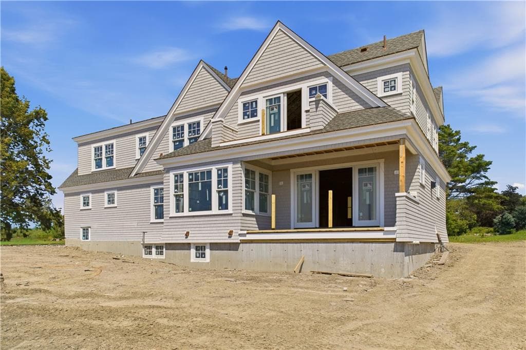 Single Family Residence at 11 Saltwood Farm Road, Middletown, photo 4 of 15