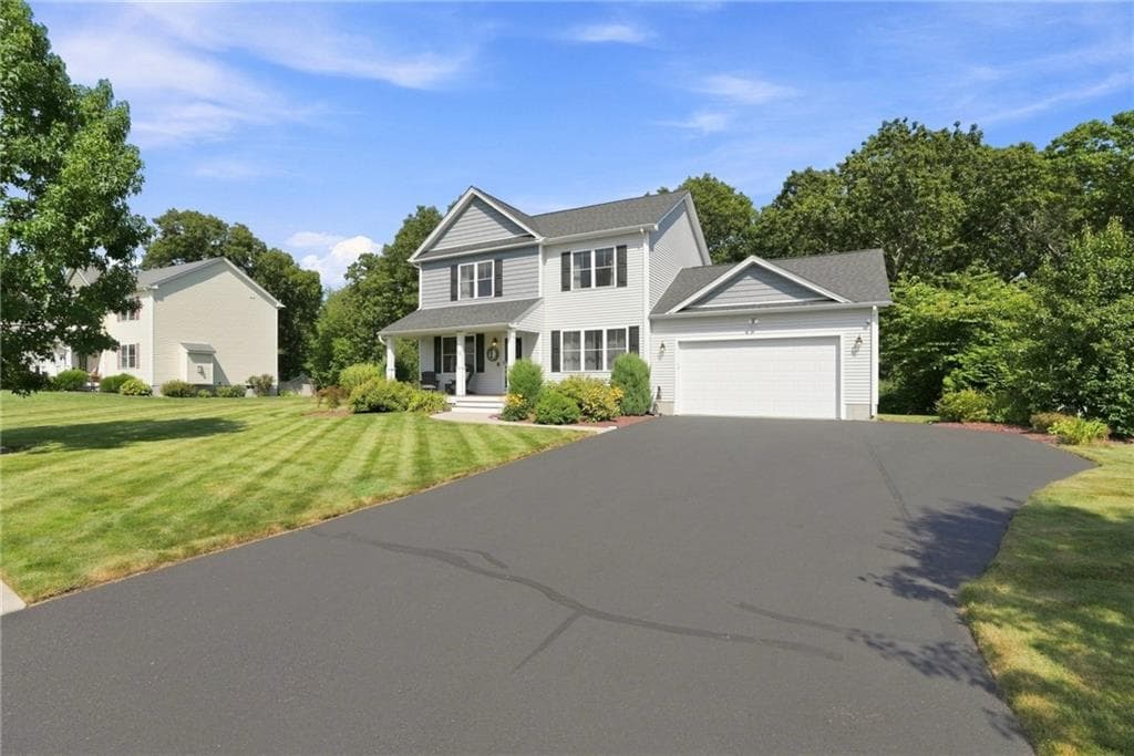 Single Family Residence at 114 Teakwood Drive W, Coventry, photo 6 of 50