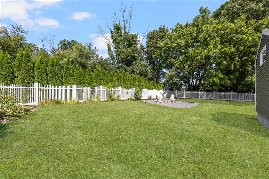 Single Family Residence at 45 Farm Drive, Cumberland, photo 6 of 40