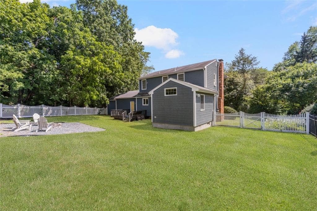 Single Family Residence at 45 Farm Drive, Cumberland, photo 7 of 40