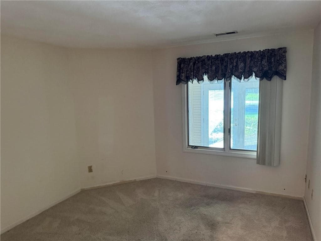 Condominium at 66 Nipmuc Trail UNIT F, North Providence, photo 16 of 39